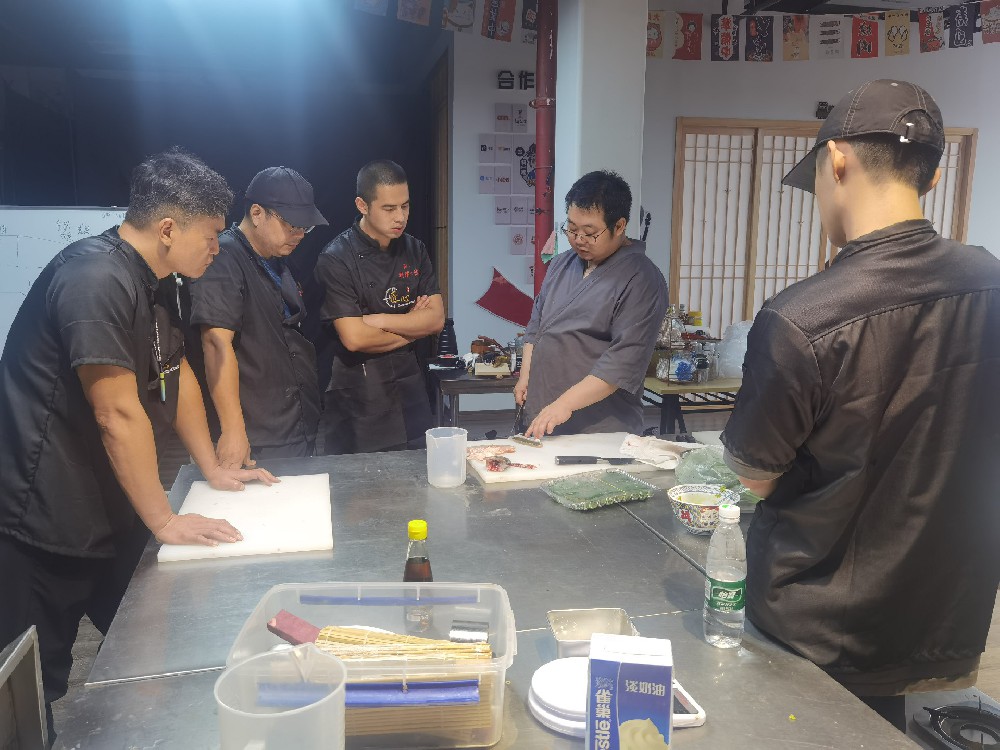 日式拉面培训：豚骨拉面的魅力之旅