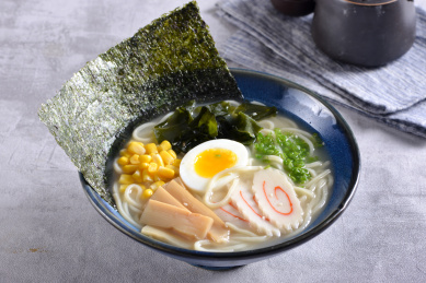 日本拉面培训：鸡油（鶏油）｜一勺透明油，为什么能让拉面“瞬间高级”？🐔✨