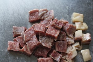 探寻东北烤肉的独特魅力：传统技艺与美食文化的完美融合