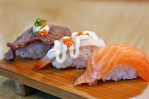 🍣 寿司如何从日本走向全世界？